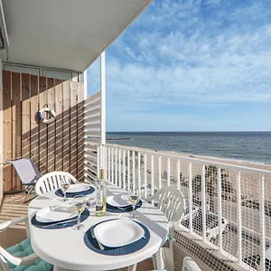 Sail Away Apartment